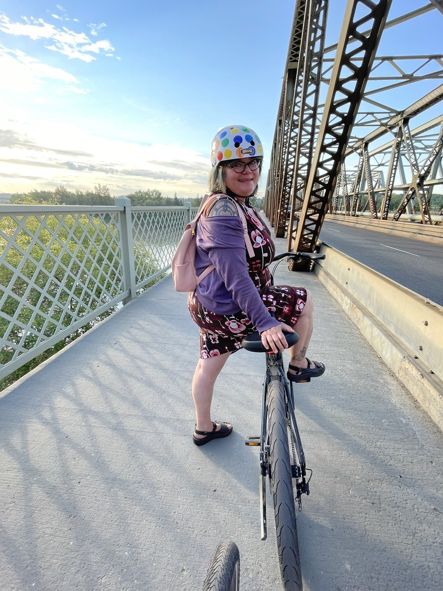 lindork's tweet photo. Not me and @szaracat, up before 6 a.m. and out until after 11 p.m. filming an #ExploreCanada (by bike!) video with @ZenSeekers and @DestinationCAN! 🥱🥰
Can’t wait for you to see it and explore by bike yourself this summer. #BikeCanada #ConnecTour #ExploreEdmonton https://t.co/LsSB4qZN2n