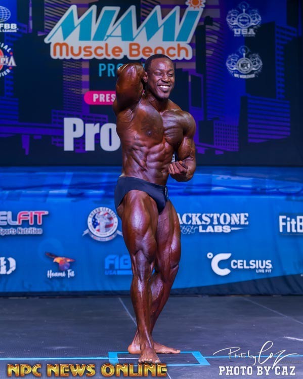 miamusclebeach's tweet photo. ig/2ton_tommy certainly did rock the #MiamiMuscleBeach stage! 💥 Congratulations 🥈 & good luck on your road to the ⭕️!
📸 ig/photobycaz https://t.co/P8ZBN7zfA5