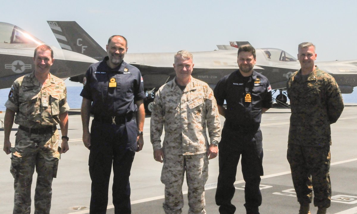 CENTCOM's tweet image. #CENTCOMCDR Gen McKenzie visited the HMS Queen Elizabeth @HMSQNLZ is supporting @CJTFOIR in the #DefeatDaesh mission. Coalition fighter jets will provide air power against Daesh when requested from GoI. @OIRSpox @smrmoorhouse @US5thFleet