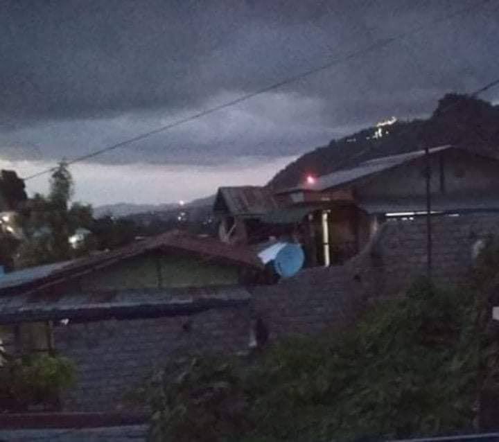 Taunggyi ❗

Around 7:08 PM, Junta troops raided the zone 11 of Kyaung Gyi Suz Ward in Taunggyi,Shan State. One citizen has been reported abducted.

<a href="/aapp_burma/">AAPP (Burma)</a> 
#June22Coup #WhatsHappeningInMyanmar