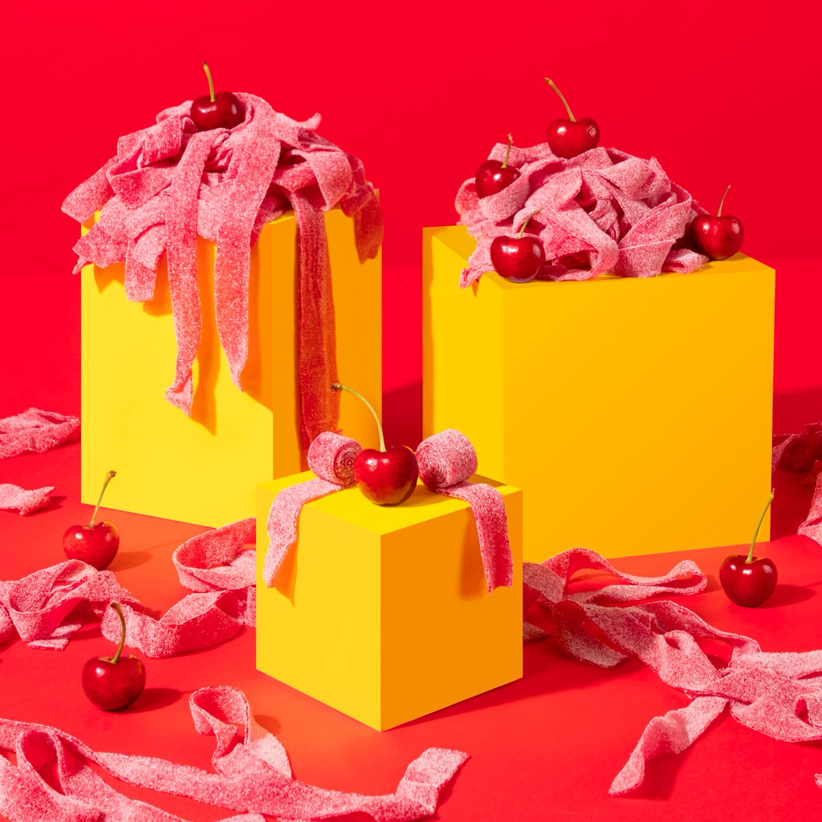 sourstripscandy's tweet photo. It's GIVEAWAY TIME 🥳  Want to win a box filled with Sour Strips?? Then retweet, follow us, and comment below to enter! Two winners will be chosen 😎 GOOD LUCK!! https://t.co/Vn9P7MAQQZ