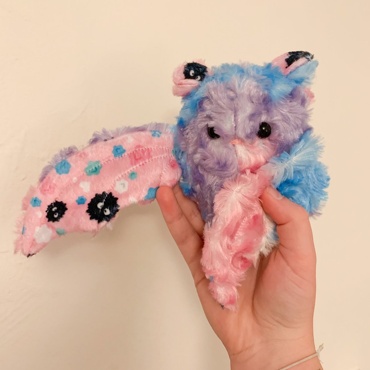 lyricstitches's tweet image. Susuwatari said hewwo, say it back