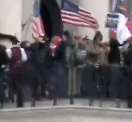 capitolresearc3's tweet photo. @ellemm47 Looks like CQ is starting to head out 44:36 in video; 44:37 the Oathkeepers are on the E. Main stairs; that's #PackOK at lower L. Consistent with WUSA9 footage as continuous and time ~2:36 PM, Main Door breach is about to happen. https://t.co/bnHkuG7xP8