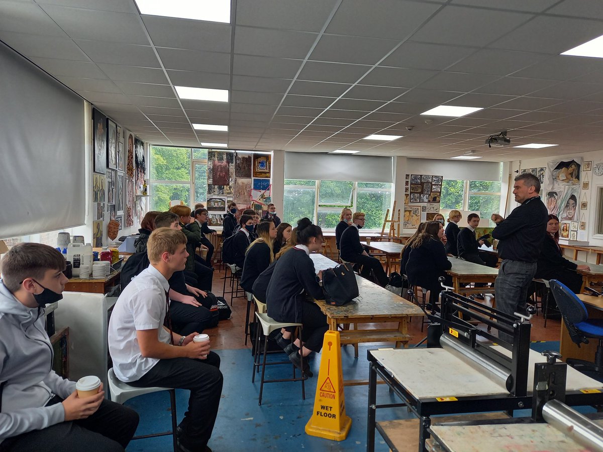 RennicksMiss's tweet photo. Great day with Mr Darby at @ThomRothCol, thankyou. Students exposed to a day of what science at Alevel looks like. https://t.co/8VET6L5mrA