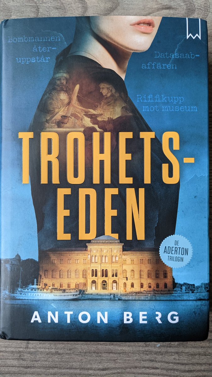 stortsettmenlos's tweet photo. Vilken boksommar, uppföljare på uppföljare, fick precis hem ett signerat ex Trohetseden av @anton_berg, blir spännande! #boktips #deaderton #antonberg #marsipan https://t.co/JYLbXVAnHY