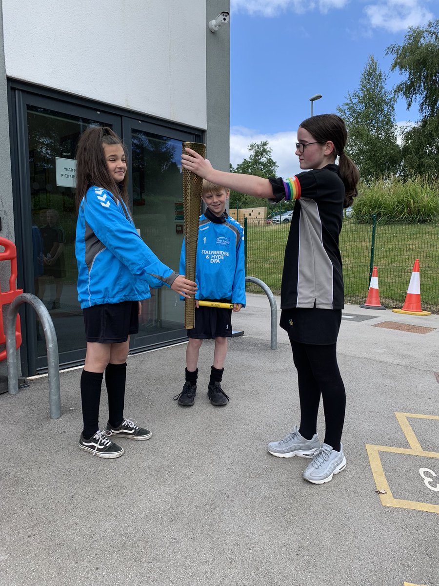 <a href="/copleyacademy/">Copley Academy</a> <a href="/copleyacadPE/">Copley Academy PE Department</a> passed the torch over to <a href="/pinkmace/">mason</a> <a href="/SilverspringsPE/">silverspringsPE</a> with an amazing welcome and guard of honour <a href="/Gaet_News/">Great Academies Education Trust</a> #NSSW2021 #tot2021 #tamesiderelay