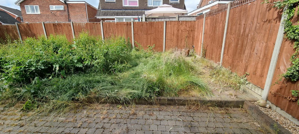 DrivesFresh's tweet photo. What a transformation for our client in Sheffield.
He booked us for his driveway and patio cleaning and then took advantage of our garden services whilst we were visiting.

#cleaning #driveway #pressurewashing #gardening #honda #summer #garden #patio #sheffield #southyorkshire https://t.co/vVgIqDkTkR