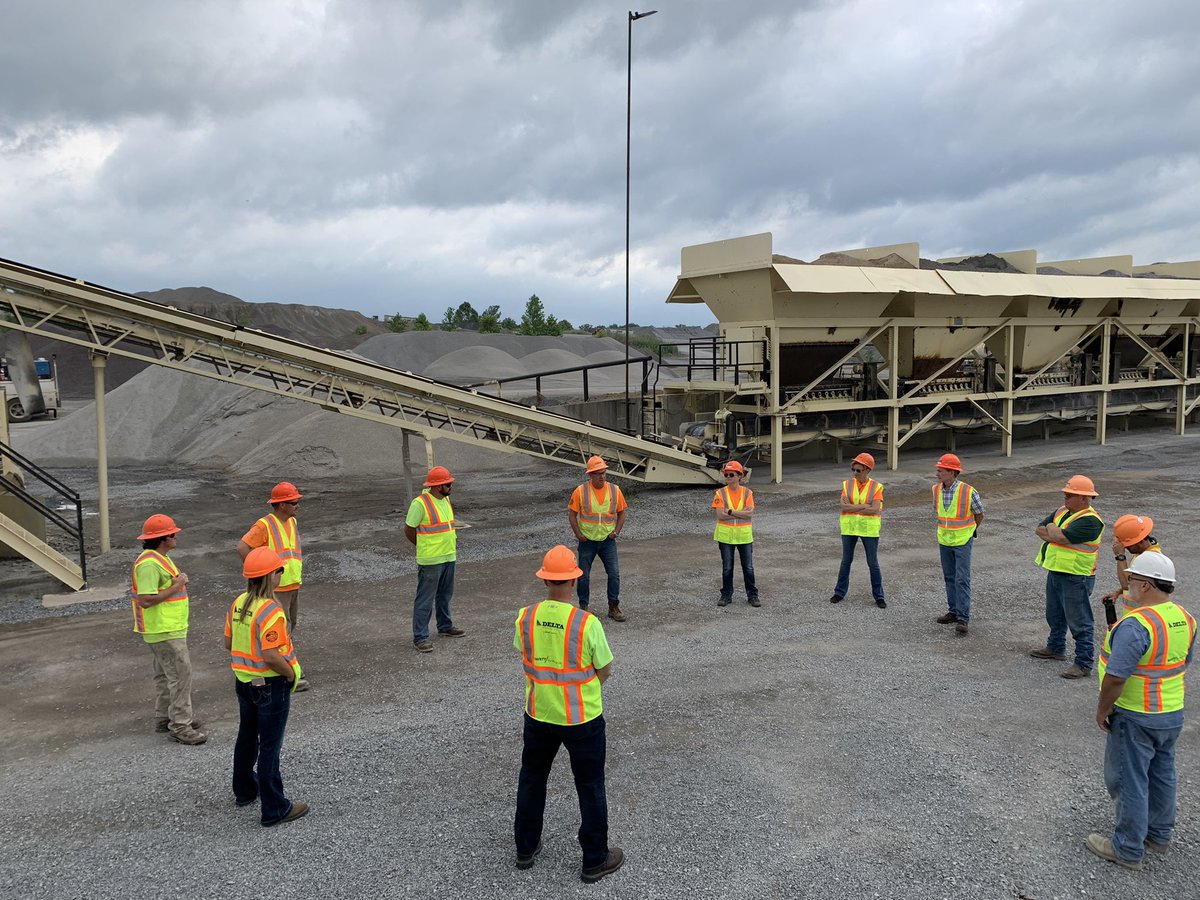 DeltaCompanies's tweet photo. EHS Manager Bruce Menke leads the safety discussion at our HMA Plant in Buncombe, Illinois during #ColasSafetyWeek.
#SafetyAttitude #SafetyCulture #DeltaCos #ColasGoalZero #LivingGoalZero https://t.co/2hHffxmOUm