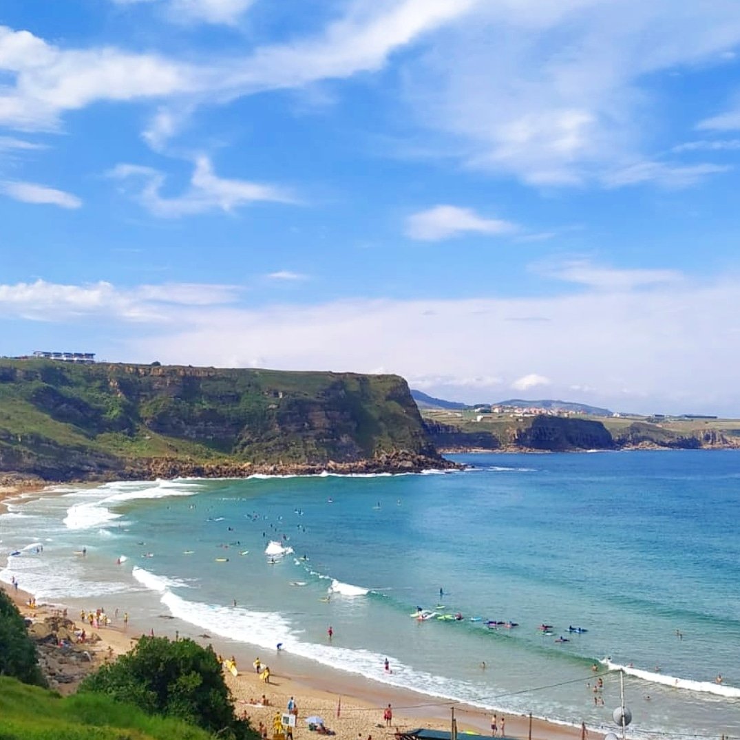 El destino elegido por vosotrxs es Cantabria! ✨
.
Aquí os dejamos una de las playas que descubrimos y que nos gustó mucho sobretodo por todo el surf que había  😍

#bloggers #ssoulmatee #sisters #beach #cantabria #playadeloslocos