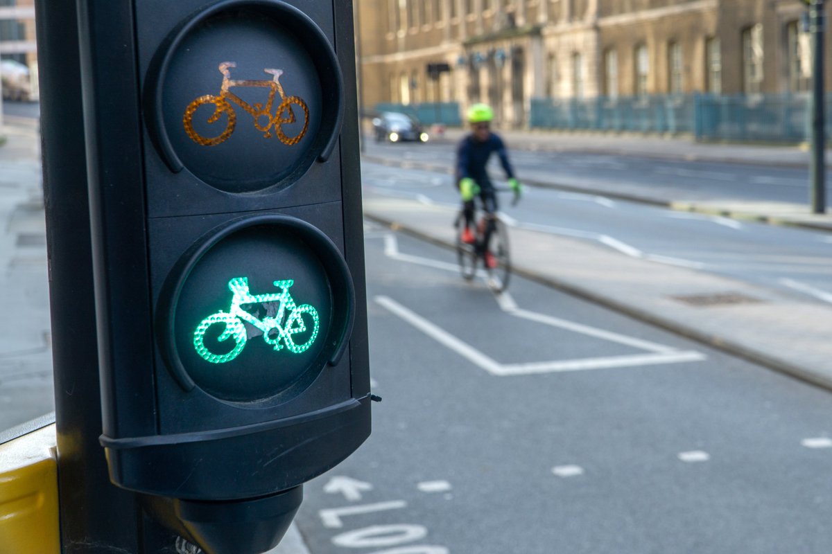 BikeEurope's tweet photo. E-bikes now account for around 23% of all bicycle expenditure in the UK. #ebike #UK #ebikemarket
Read more: https://t.co/TH1B6AIuZ4 https://t.co/8EPlmEOQjZ