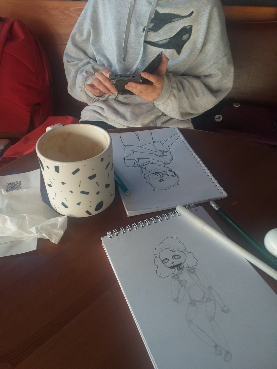_KtoT0_'s tweet photo. В Скуратове с @Kind_Slytherin @Monro_be_like , рисуем ✌😗 https://t.co/y31Yak4lzO