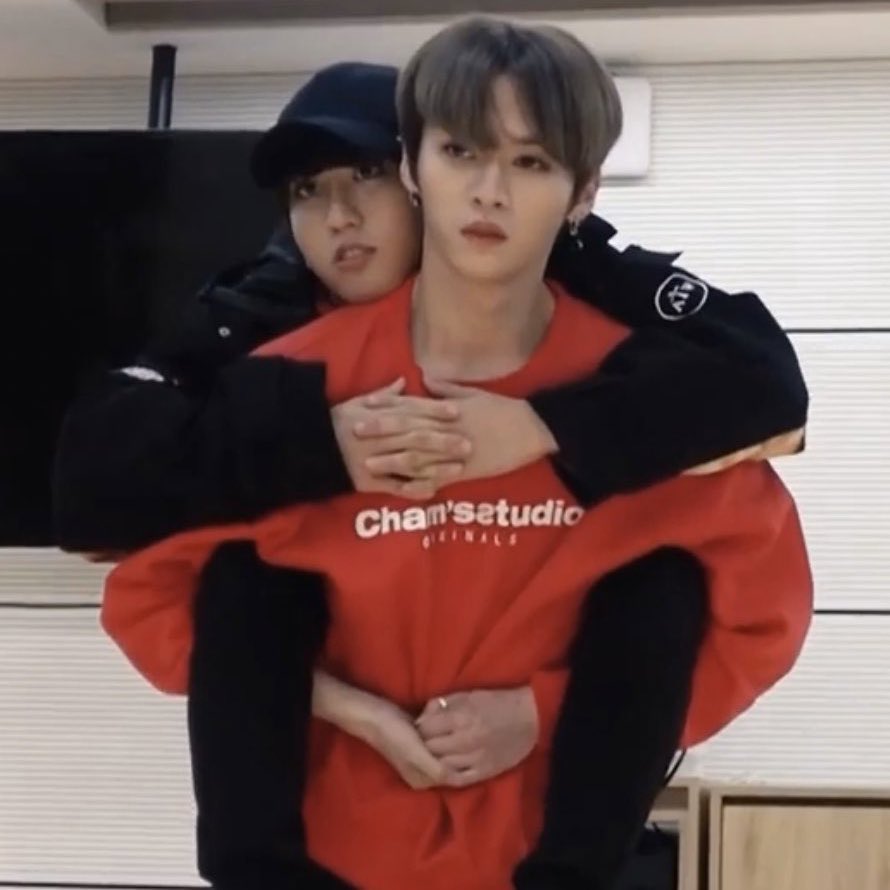 minsungplacee's tweet image. hi!! this is a new account dedicated to minsung! a place that I will post daily doses of minho and jisung to improve your day, please follow me and rt, I hope you like it and have fun &amp;lt;3

#leeknow #jisung #minsung 🤍!
