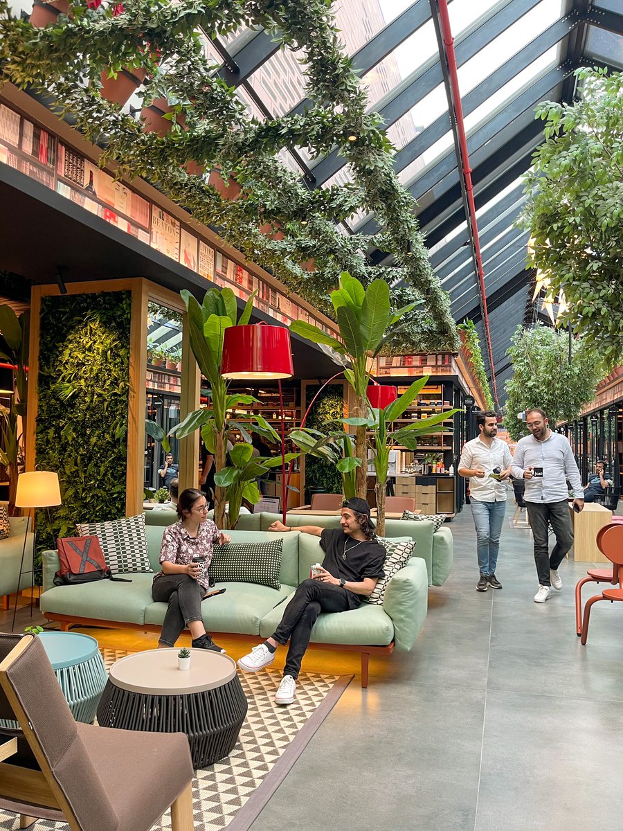 İşine ara vermek istemeyeceğin bir ortam var desek?😎
.
#justwork
#justworkofiskampüs