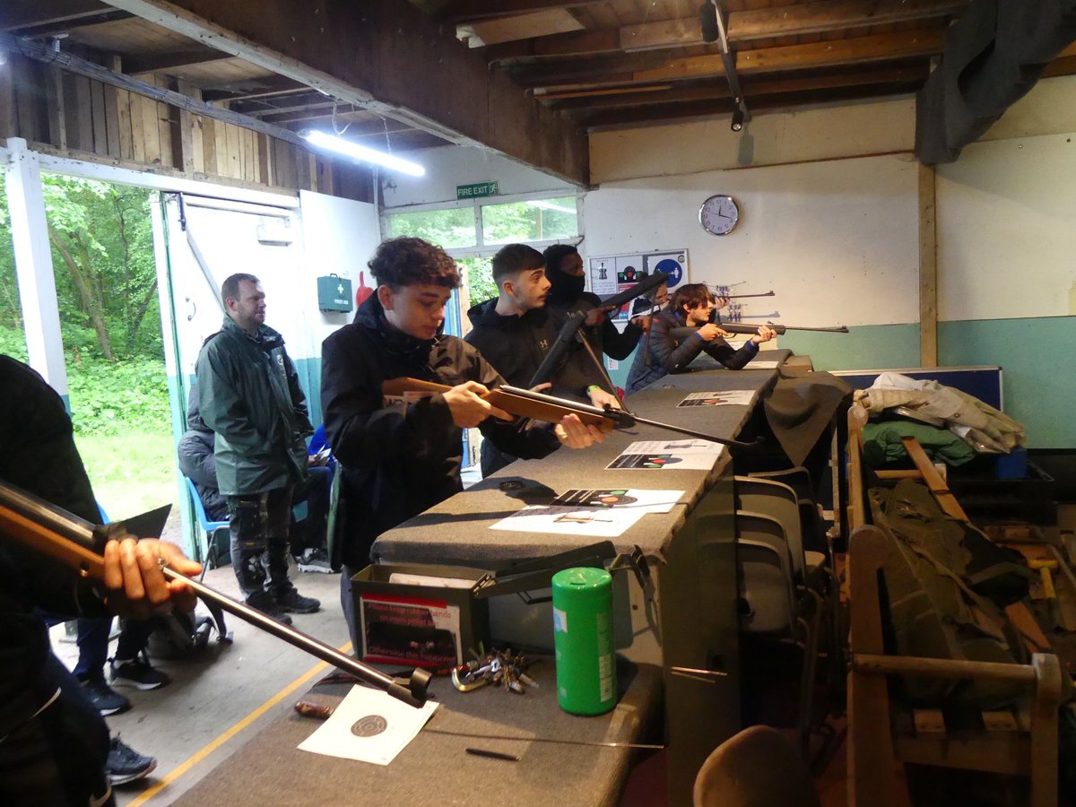 Millwall_MCT's tweet photo. 🎯Yesterday students from #Millwall AP Academy Programme tried their hand at shooting air rifles with our @NCS team

😁Have you ever wanted to try new skills like this? 

👉Then contact Joubin on jsarrami@millwallcommunity.org.uk

#millwallfc #millwallcommunitytrust #ncs https://t.co/RqQy1KN1CL