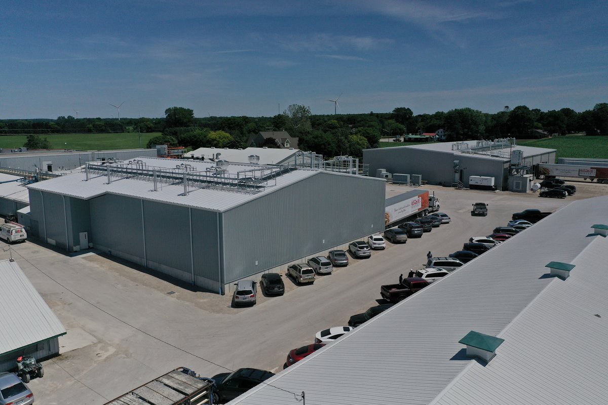 MetalCorBS's tweet photo. Below are some recent pictures taken of the two buildings we have completed for @HaytersFarm over the last three years. Both buildings utilize insulated metal panels for temperature control. #ontag #metalcorbuildings #preeng https://t.co/9JEiHBQsaE