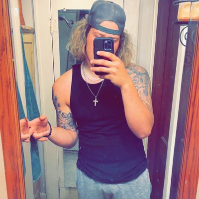 zackgreen66's tweet photo. #NewProfilePic https://t.co/6ZAG8TSbe3
