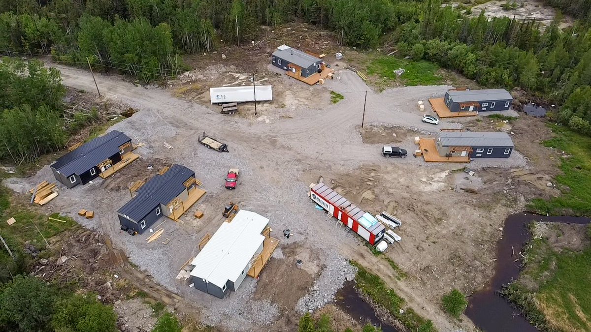 BisonModular's tweet photo. Phases 1 and 2 of our 3-phase Duplex Housing Project in Norway House Cree Nation are complete, and we’ve broken ground on the final phase.
⁣
#ContainerHomes #FirstNations #SteelHomes #CommunityDevelopment #CommunityHousing #CommunityHomes #NorthernManitoba #ExploreMB https://t.co/XILHbdedRn