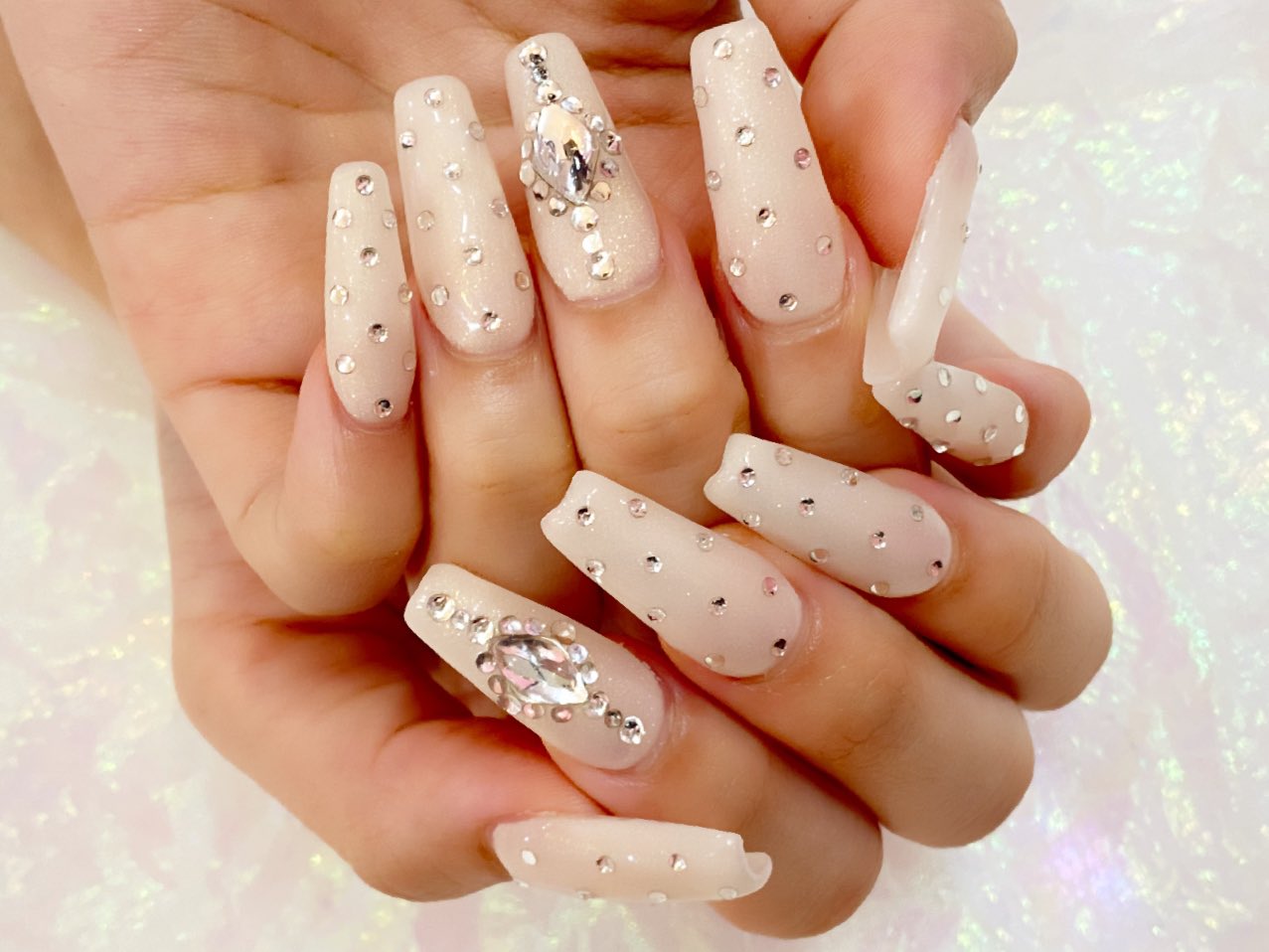 Nailsgogo 渋谷 ネイルサロン Nailsgogo ネット予約 T Co Pjrbh5aak6 インスタ T Co Gmbqszl2i0 ネイル 担当ミルバヤシ ストーンネイル ベージュネイル ありがとうございました 渋谷ネイルサロン 派手ネイル スカルプ
