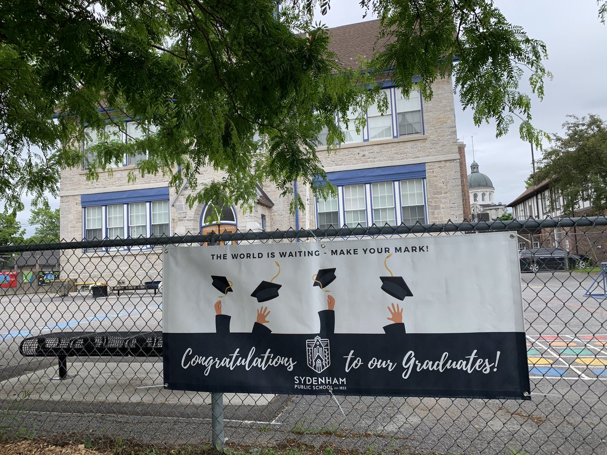 SydenhamPS_LDSB's tweet photo. Getting ready for #grade8graduation! Congrats to our #SydenhamStorm class of 2021 who will graduate this evening. Well done!!! #LearnAtSydenham https://t.co/NNS9ExKVbn