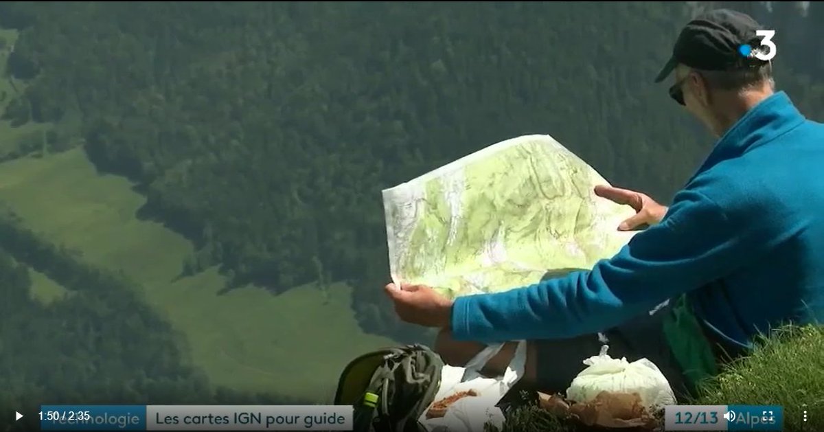 IGNpresse's tweet photo. Cet été, #JeVoyageEnFrance sans perdre mon chemin avec l'application IGNRando + ma carte #IGN en cas de panne de batterie de mon smartphone👍 ! Pour tout savoir sur #IGNRando #randonnée, sujet à 9 min 48 👉
https://t.co/JpNuv7hnO1 https://t.co/wRsrDKxtDJ