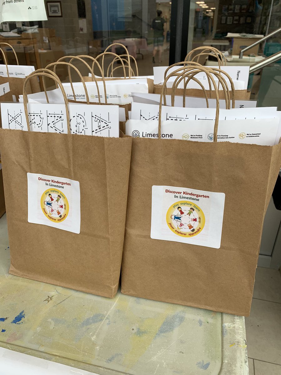 Southview_LDSB's tweet photo. We are thrilled to see our new JKs pop by to complete their registration & pick up their welcome bag today! Our current kinders have their drive-‘bye’ this afternoon 1-3 in the bus lanes. See you soon! #WeAreOne #WelcomeToKinder https://t.co/MUyfUtIgYH