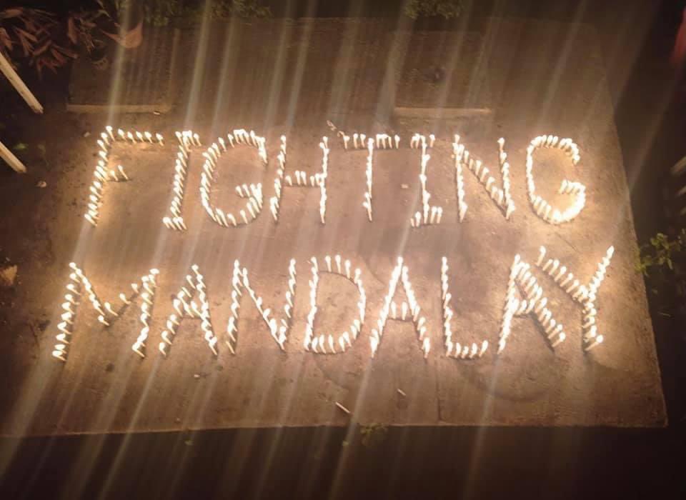hannayuri_twt's tweet photo. Shan State,Taunggyi residents prayed for Mandalay by lighting candles tonight on Tuesday.

#June22Coup #WhatsHappeningInMyanmar https://t.co/YFhmfha80u