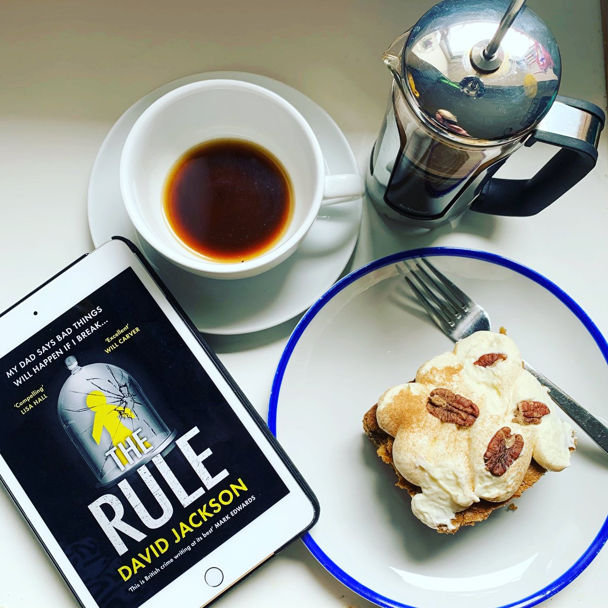 The wife has done me a solid...just look at that SLAB of carrot cake!

Yes! I will be eating the whole thing... And, YES...I do blame @Author_Dave & @ViperBooks because #TheRule is so flipping tense!! 😱🍰

#coffeeandcurrentlyreading