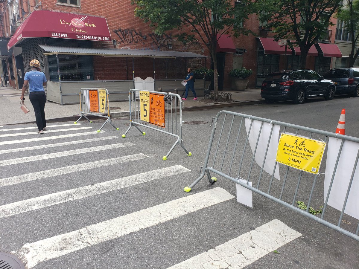 West22ndOpenSt's tweet photo. Signage makes a difference https://t.co/LnORrego1o