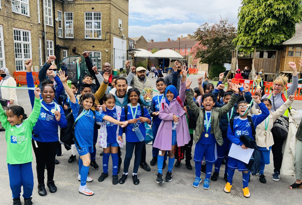 JohnScurr_Sch's tweet photo. It’s coming home! Super proud of our Year 3 and 4 boys and girls football team as they won in the @TowerHamletsSSN LBTH Sports Tournament today. #joy #football #whatitsallabout thanks @campionconsult for our smart kit too! @satnam_sokhal @JoanneP63111066 https://t.co/Iko3x1059d