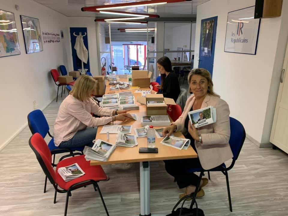 avecRottner_10's tweet photo. Avec @iheliotcouronne et Gaëlle Dupré, en pleine préparation pour les opérations de tractage.
On continue notre campagne de terrain.

@avecRottner2021 
#Regionales2021  #GrandEst #JeanRottner #PlusFortsEnsemble #AvecJeanRottner https://t.co/3WeIzntJDC