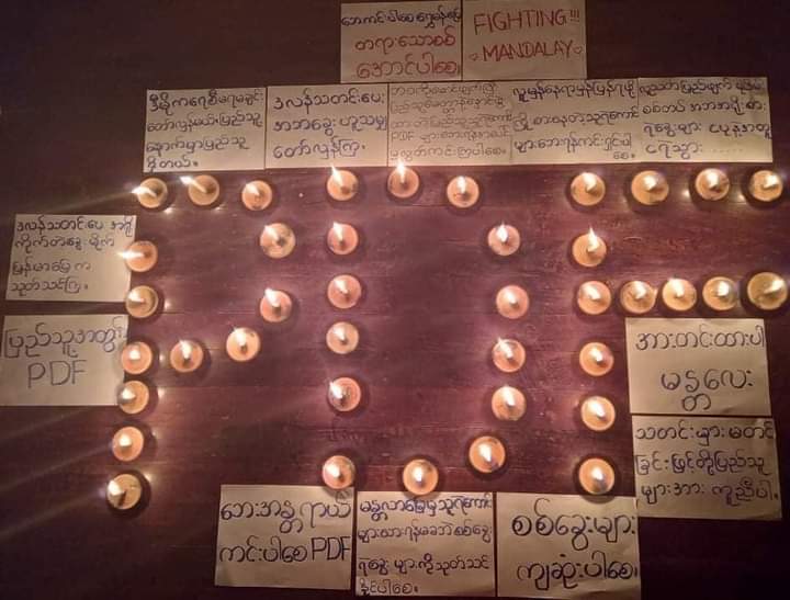 WinSandiTun5's tweet photo. Youths from Mawlamyine praying and encouraging for PDF and people of #Mandalay in candle night strike.
#WhatsHappeningInMyanmar
#June22Coup https://t.co/bkGHLCenp4