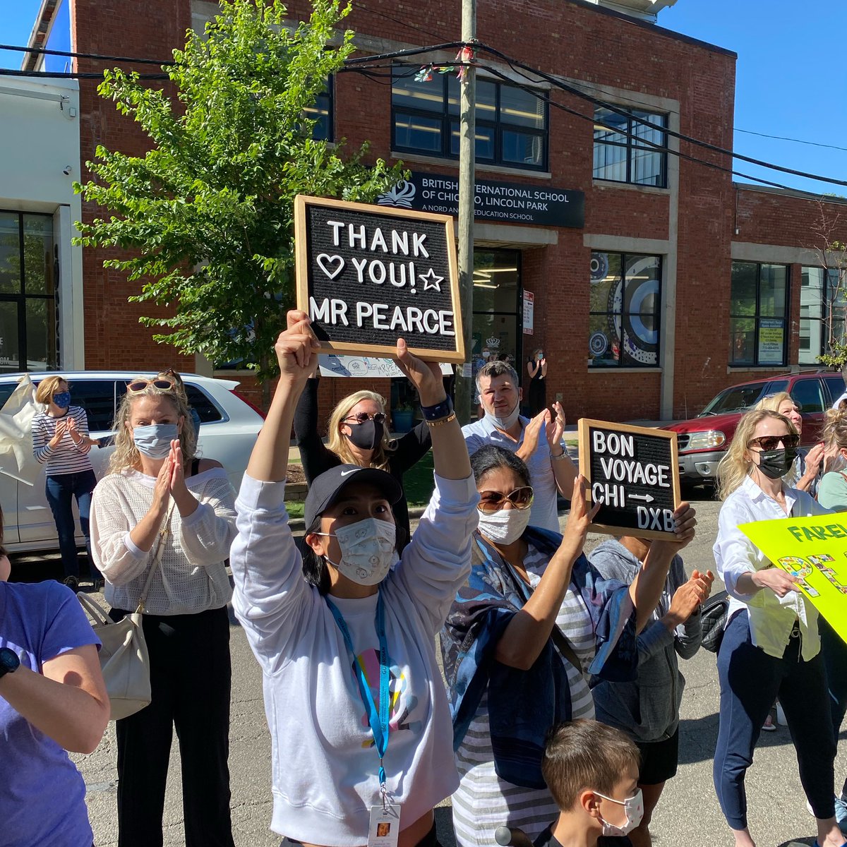 BISCLincolnPark's tweet image. Earlier this morning, Eastman Street was filled with the sounds of cheers and applause as the #BISCLP community thanked Principal, Ed Pearce for all of his contributions, and wished him well on his new endeavors!👏🎉
#NordAngliaEducation @NAEducation @PrincipalPearce