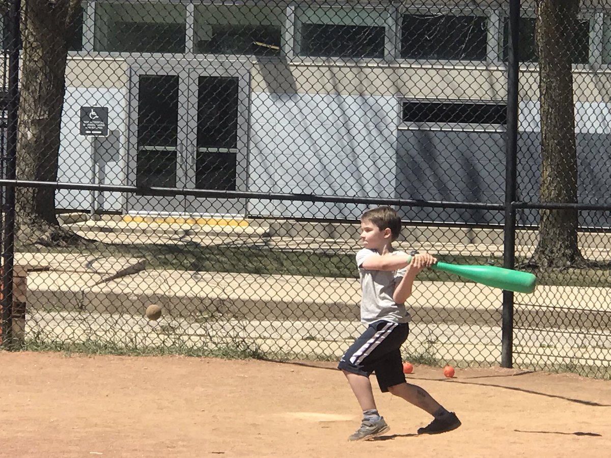 BISCLPYear3's tweet photo. #graciousgorillas enjoying their games session! This term is baseball. @BISCLincolnPark https://t.co/1oe91bbYCo