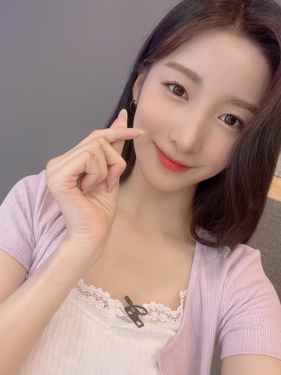RBW_PURPLEKISS's tweet photo. [#유키]
퍼플키스랑헁 플로리덜💐💜
쭉~!! 함께 오래 가여🤭❤️ https://t.co/QsA1uvbYBi