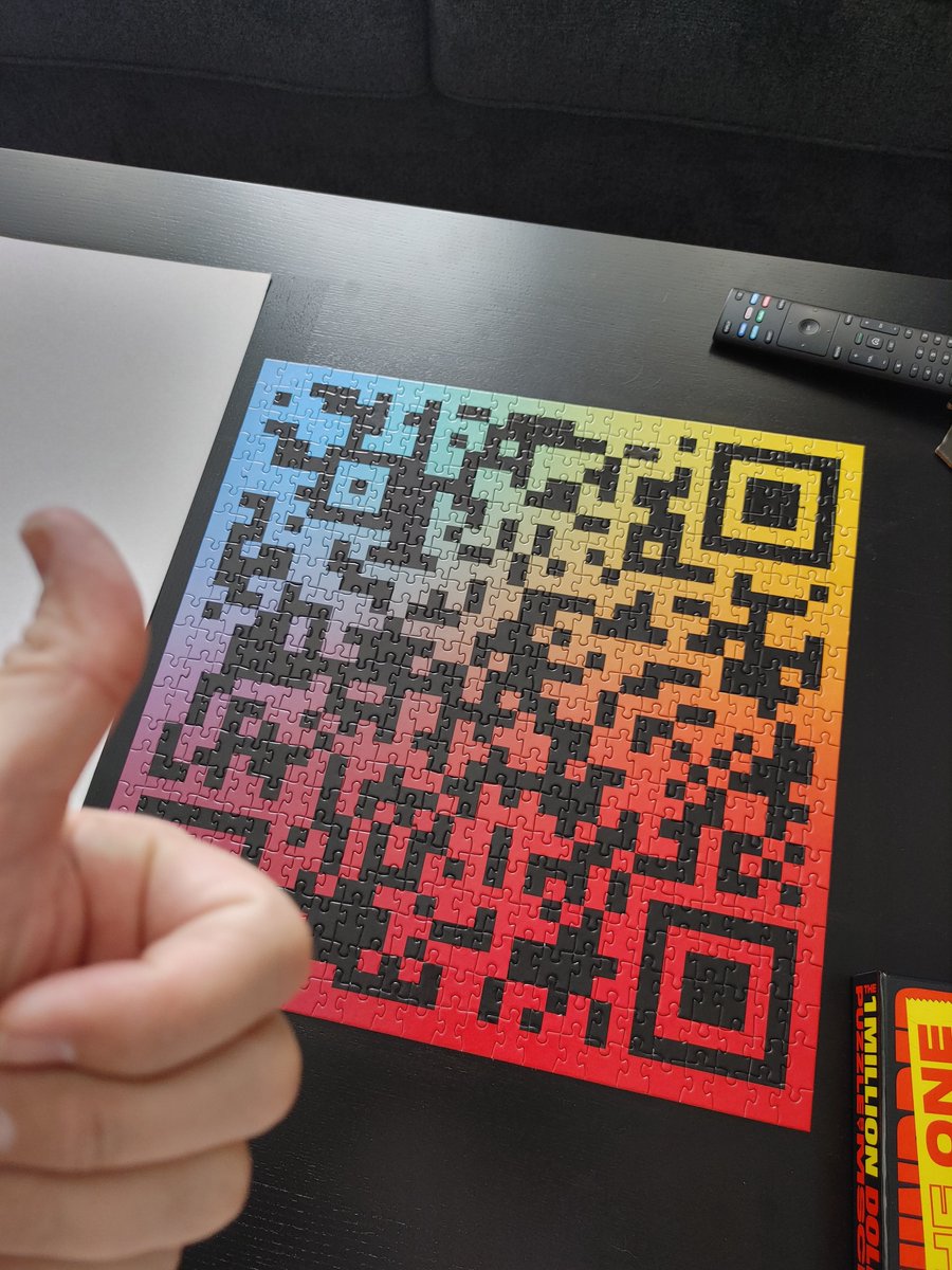 SpaceNuggetz's tweet photo. Completed our puzzle. Won a whole $0.25! But was a fun challenge for the family!! #1millionpuzzle https://t.co/QjXmdeOPm9
