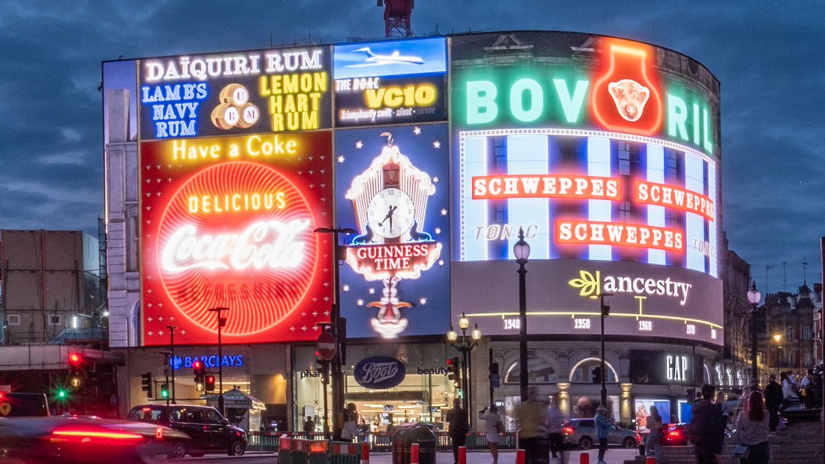 OceanOutdoorUK's tweet photo. Unskippable. Unmissable. Unbelievable. @Anomaly London’s @Ancestry® #PiccadillyLights showcase wins Silver at @Cannes_Lions awards! Congratulations to all involved 👏👏👏 There is no better canvas for creative than #OOH: https://t.co/wMjvffjr1a https://t.co/CBgPvEW2b3