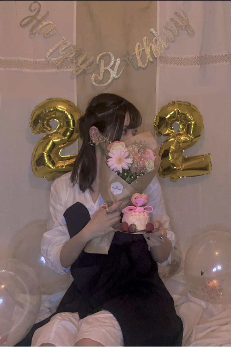 ˗ˏˋ 𝐇𝐀𝐏𝐏𝐘 𝐓𝐀𝐊𝐔𝐌𝐈 𝐃𝐀𝐘ˎˊ˗

拓実の22歳の1年が幸せで溢れますように❕センターもおめでとう🥲

これからずっと応援させてね🍓☁️

今年は季節じゃなさすぎて探し回ったいちごのフレジェとぷちマカロンタワー作った〜👟

#HappyTakumiDay 
#JO1川西拓実22歳へホームラン
#JO1 #川西拓実