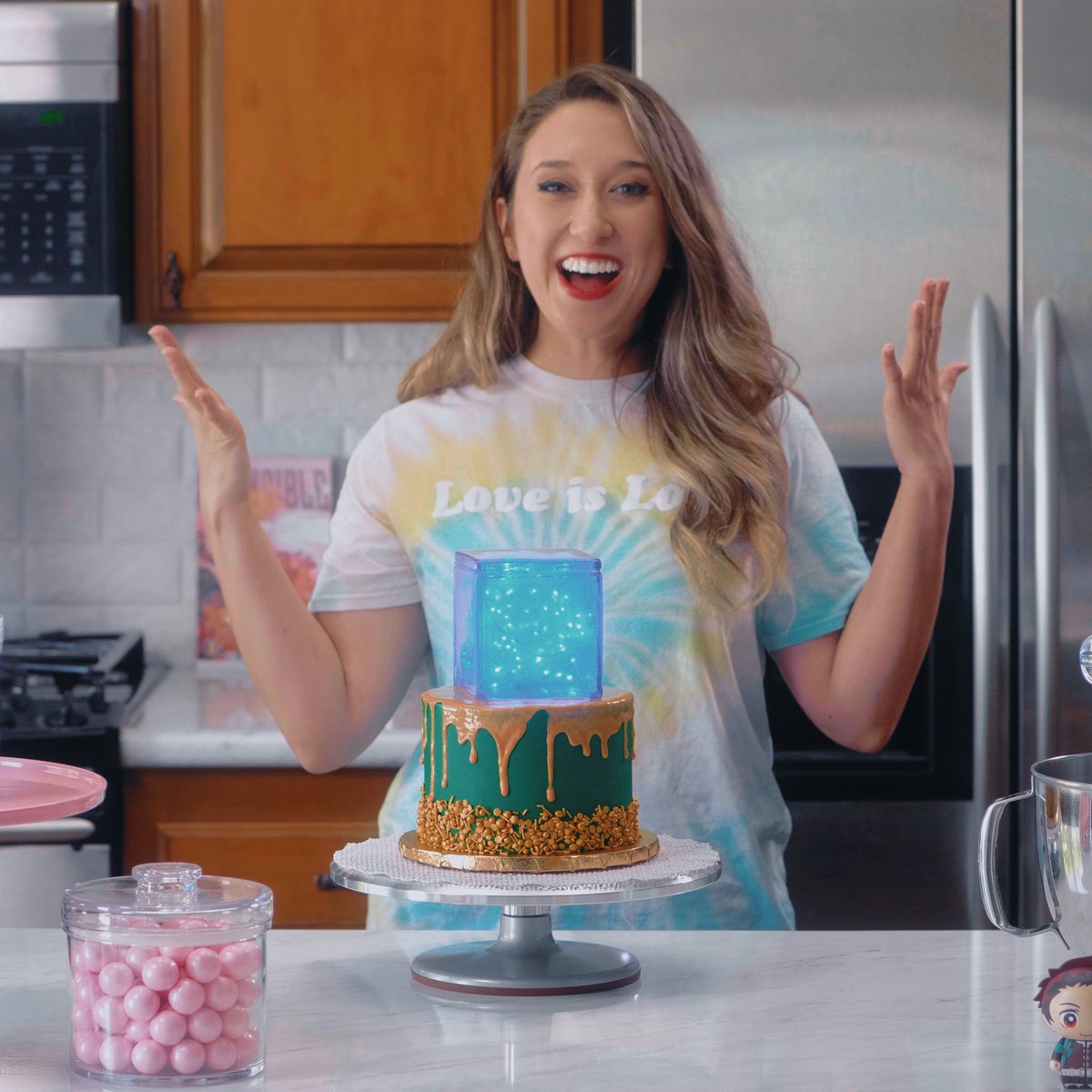 This <a href="/LokiOfficial/">Loki</a> #tesseract cake is seriously incredible! I hope you can watch my full episode on how I made it! What should I make next?!

#Mobius #loki #DisneyPlus #LokiSpoilers #Disney #DisneyWorld 

youtu.be/bB0Mz-0v8OQ