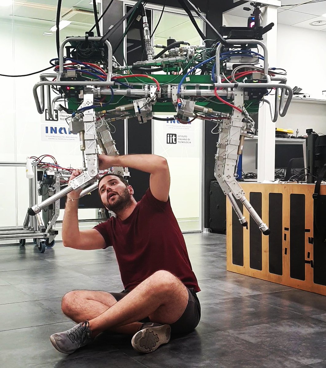 shamelfahmi's tweet photo. 🤖 https://t.co/hMIYzEKe9U