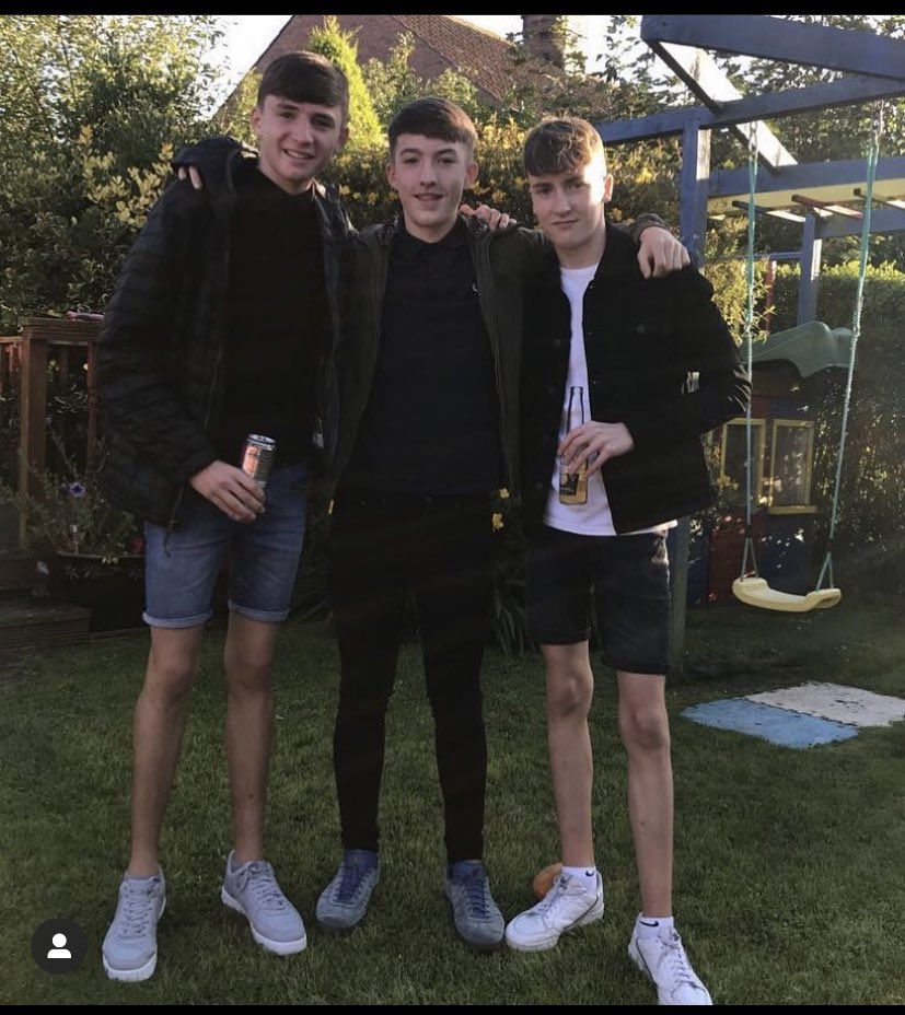 patricksmiley10's tweet photo. Happy birthday Dan mate, enjoy it n al catch u soon. 🔞🔥 @Daniel_longg https://t.co/fQazyhxAaE