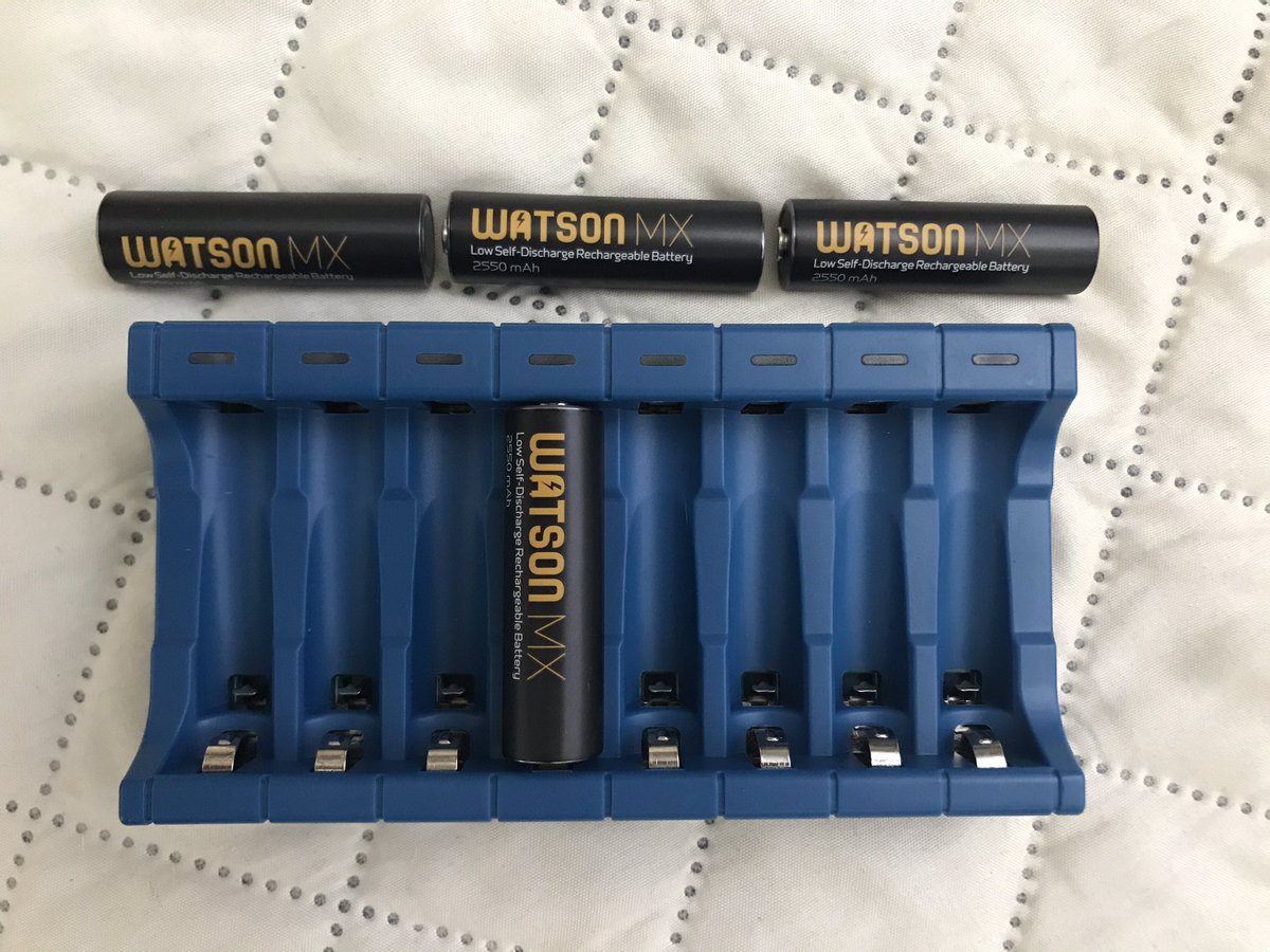 watsonwu's tweet photo. This is like the smallest charger to charge 8 AA or 8 AAA batteries. Uses USB-C port 👍🏻👍🏻
.
#battery #batteries #rechargeablebattery #aabattery #aaabattery #beston #bestoncharger #watsonbattery #bestonbatterycharger #usbc #charger #traveler https://t.co/KD0WhoNMvR