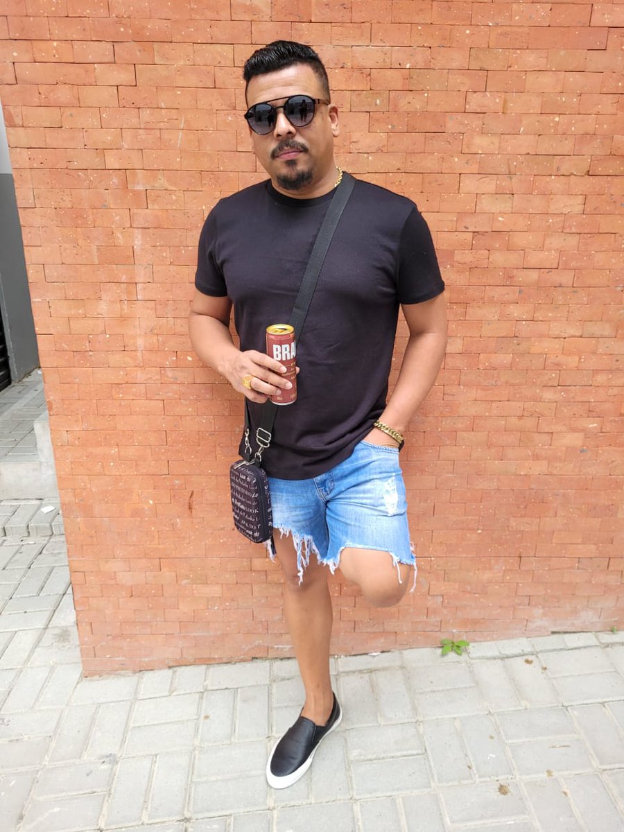 EssaBruno's tweet photo. Boa tarde família 💥🍻📸 https://t.co/b7KcQZM8il