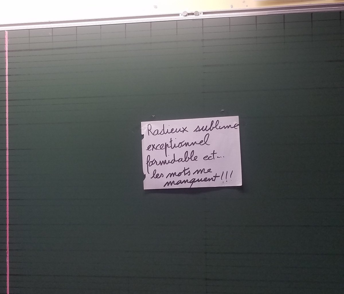 neBen2406's tweet photo. La jurisprudence dite " @classedebruce" soutient que le travail du personnel de service doit pouvoir être limité uniquement à ce qu'on ne peut pas s'empêcher de salir. Arlette approuve et valide 😊👍 https://t.co/NpoVYMntvM