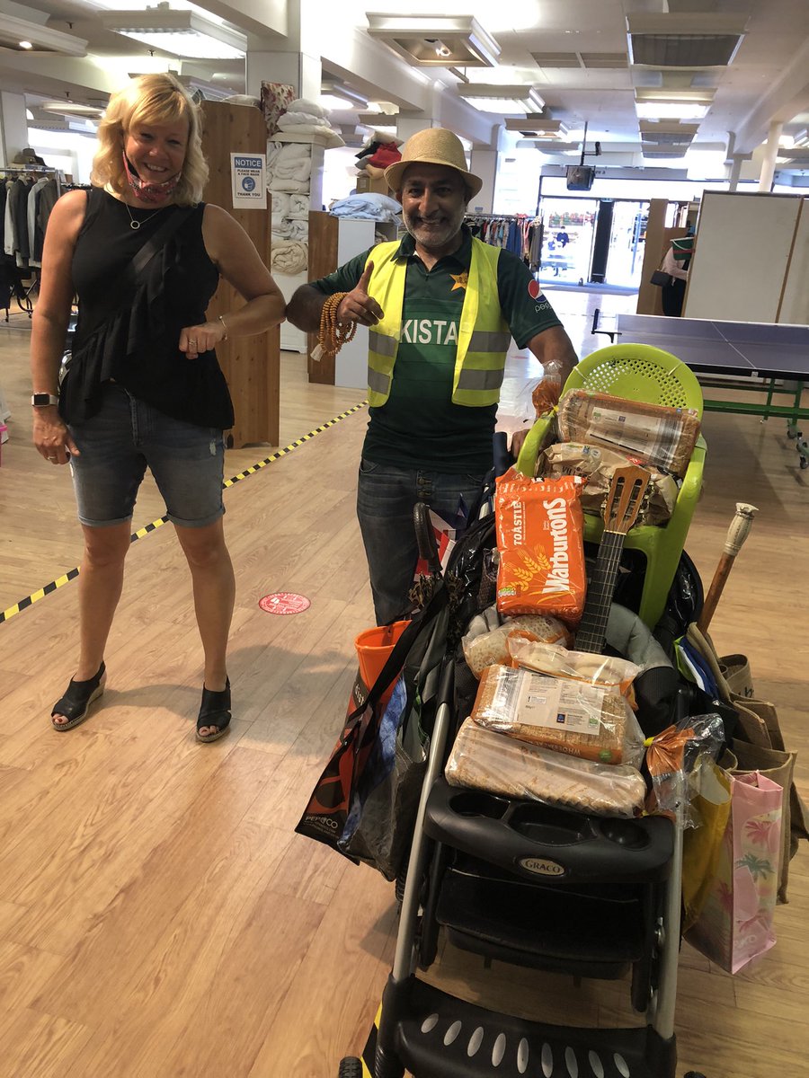 This is Mohammed Aziz who runs a mobile food pantry from his buggy in and around Rochdale and has done for years .. who supports homeless people in Rochdale. Real #communitychampion #TogetherRochdale #powerofkindness #homelessness @rochdale_cw @Juliedurrant25 @kerryrelease #OBE?