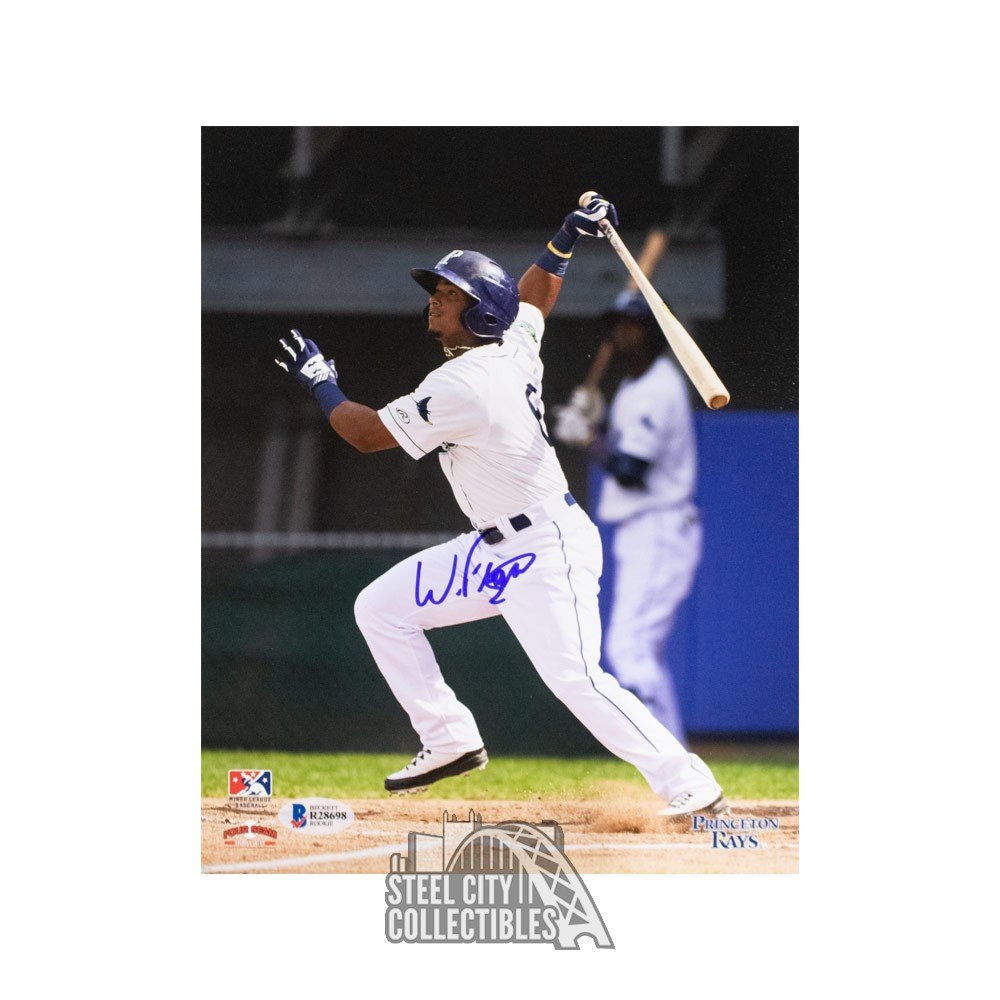 SCCTradingCards's tweet photo. 🚨 GIVEAWAY TIME 🚨

If Wander Franco hits a homerun in his MLB Debut tonight, we'll give away an 8x10 photo AUTOGRAPHED by Wander Franco! To enter:

1) RETWEET this tweet

2) FOLLOW @SCCTradingCards

Winner announced 6/23. Must be following to win!

#RaysUp #MLB #Giveaway #Topps https://t.co/4nrfCILzVM
