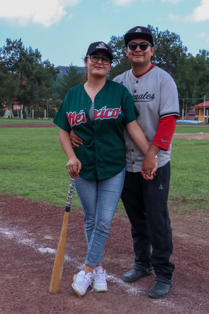 rendermed's tweet photo. Familia👨‍👩‍👦+béisbol⚾️=♥️ 

#Photoshoot para Pascuales Pachuca.

#Portrait #photooftheday #MartesDeGanarSeguidores https://t.co/rgY0jk1J9S