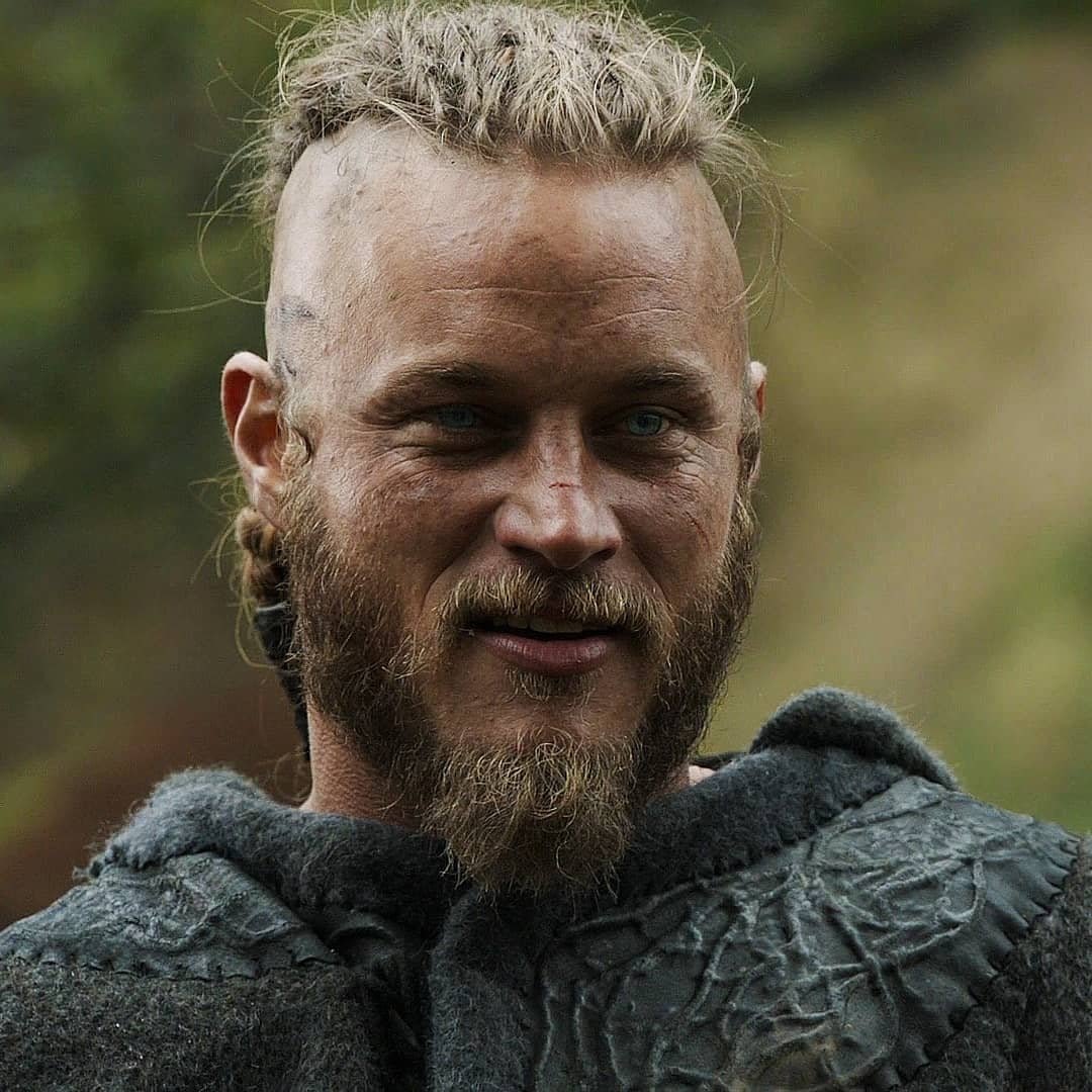 CryptoWolfManTR's tweet photo. "Kalıp savaşmak, kaçmaktan iyidir. Kaçarsan sadece yorgun ölmüş olursun." (Vikings) https://t.co/veYY6iv3eT