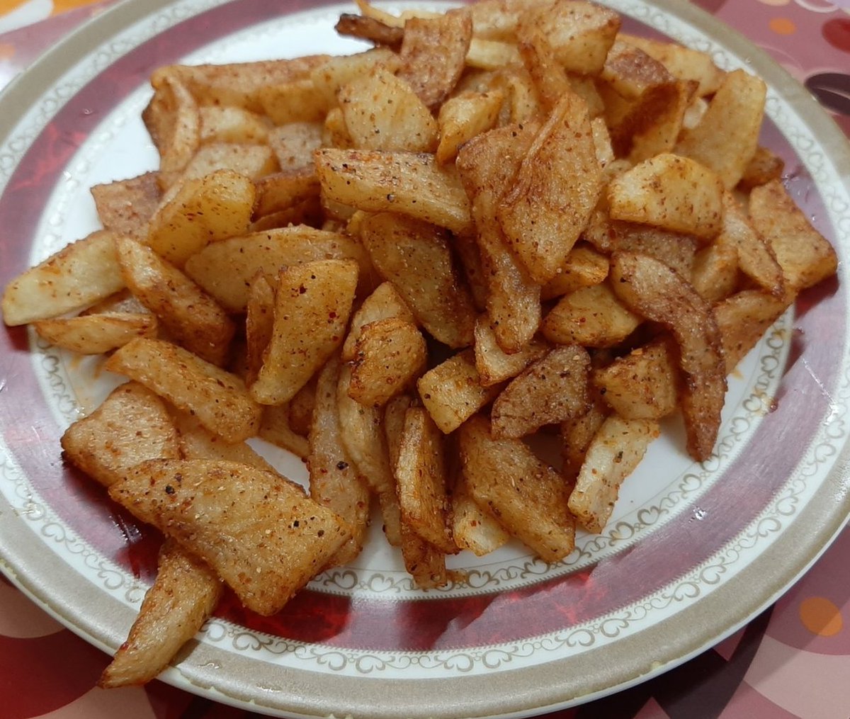 meenabg's tweet photo. My daughter gave this plate of potato wedges and waiting for my reaction like a participant in some cooking show in the TV...
It was really cute and wedges tasted yummy!
Happy and lucky mother 😍💃🏻 https://t.co/pqU0U5s7Mt