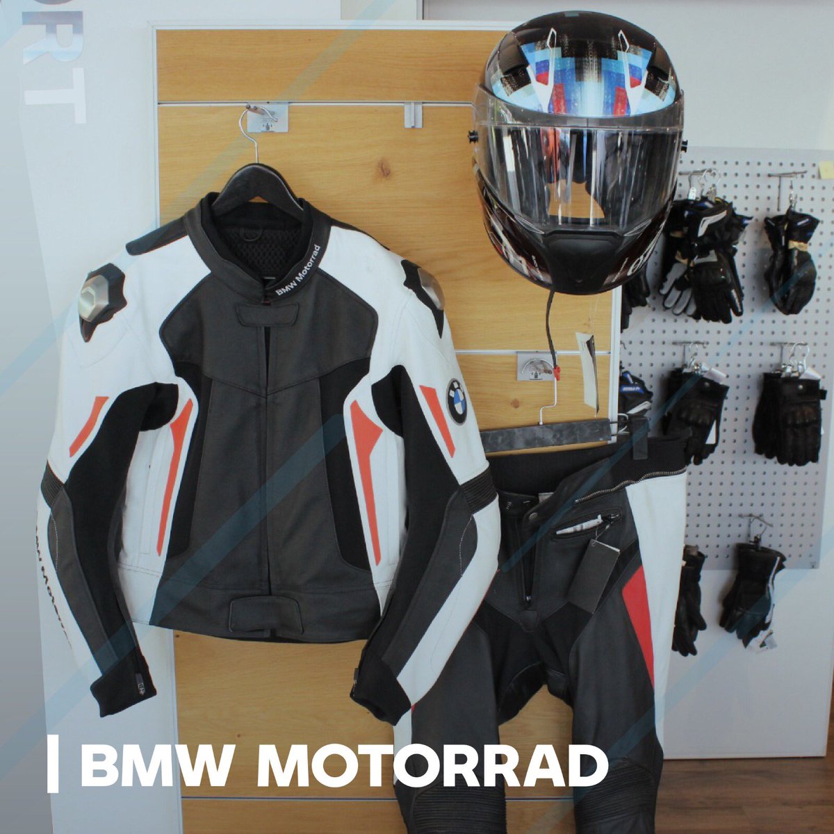 ozgorkeyoto's tweet photo. 30.06.2021 tarihine kadar geçerli 21.400 TL değerindeki BMW Motorrad Yarış Setine,KDV dahil 9.999 TL'ye sahip olabilirsiniz. 

Detaylı bilgi için 0232 388 19 90' ı arayabilirsiniz. 

*Kask Beden: Small
*Ceket Beden: 50 
*Pantolon Beden: 50

#ÖzgörkeyOtomotiv https://t.co/EC0lG8b80k