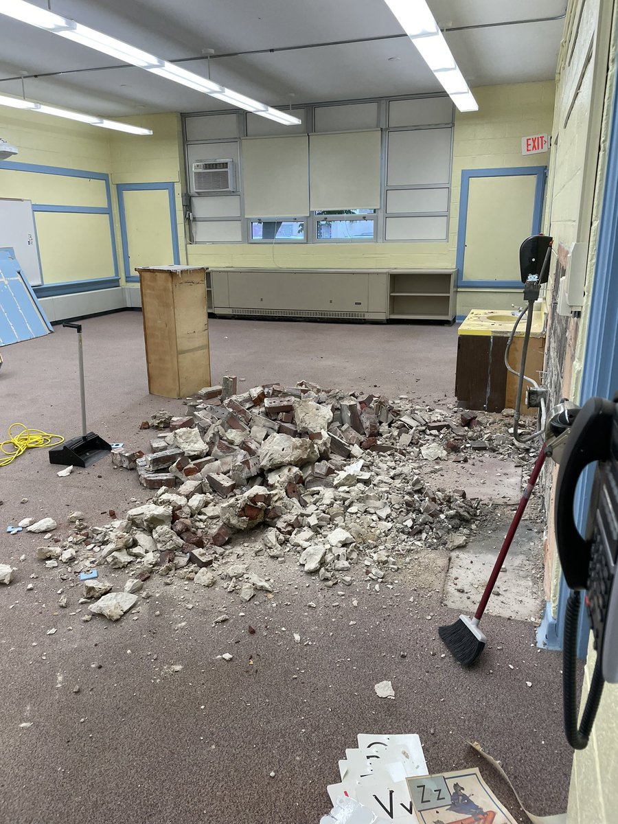 jschoepflin's tweet photo. All hands on deck! @MEPSSupt and our BA, Chris Eberly, demoing for our preschool classroom renovation!  #mepspride #TeamWorkMakesTheDreamWork https://t.co/260DH6MaUW